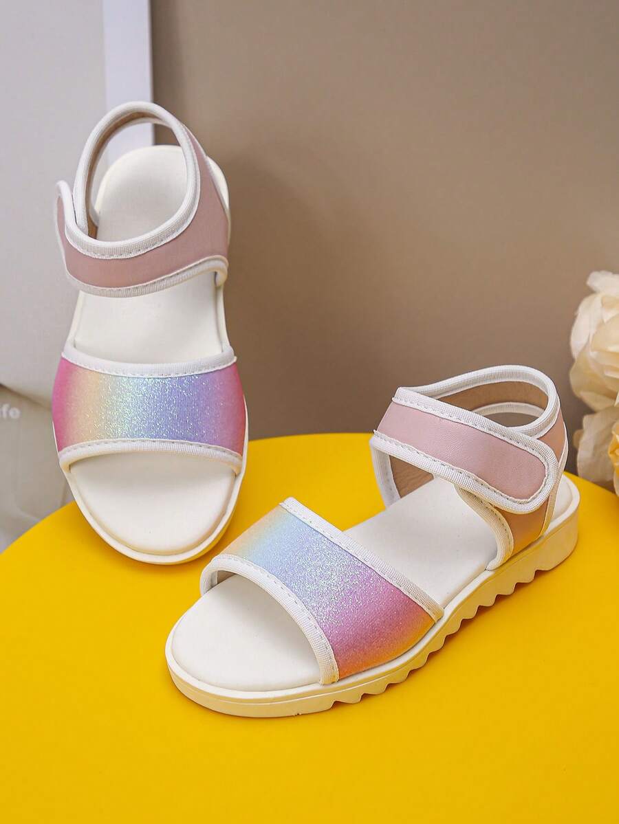 Một đôi sandal mùa xuân hè dễ thương, bán chạy nhất dành cho bé gái, màu gradient bóng bẩy, đế mềm, quai cài điều chỉnh được, kiểu giày công chúa hở mũi, thích hợp đi du lịch, mặc hàng ngày, dự tiệc và nhiều dịp khác. - Nhiều màu - Xem 1