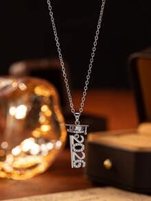 1 pieza Collar con diseño de birrete de graduación 2026 elegante y versátil en dorado/plateado, adecuado como regalo de graduación para compañeros de clase y amigos - Multicolor - Ver 10