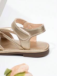 1 Pasang Sandal Anak Perempuan Modis dengan Desain Pita yang Lucu, Sepatu Datar yang Sempurna untuk Musim Panas - Emas - View 5