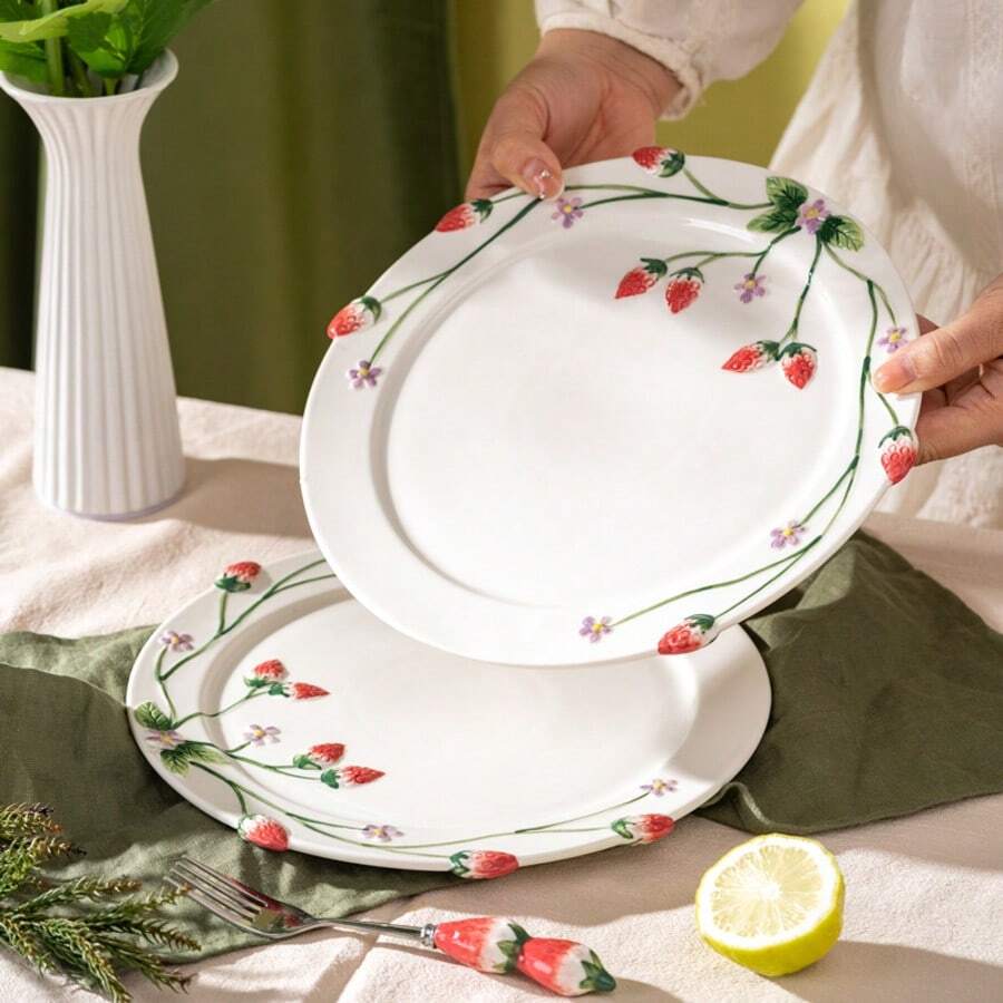 Đĩa bít tết hình dâu tây dập nổi thủ công chất lượng cao, đường kính 10 inch, thích hợp dùng trong nhà hàng, phục vụ món tráng miệng. - Xem 1