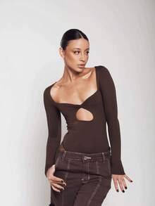 Low-Cut Bodysuit With Long Sleeves, Comfort And Style - Rust Brown - View 5