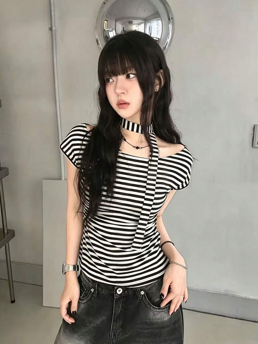 2026早春新款系带露肩条纹短袖T恤，修身时尚露脐女式上衣 - 黑白條紋 - 查看 1