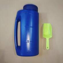 2L Capacity Handheld Salt And Fertilizer Spreader With Scoop, Adjustable Seeding Bottle, Durable Plastic Ice Melting Salt Shaker For Winter Deicing, Lawn Seeding, Gardening Fertilizing, Yard Care Tools - Multicolor - View 3