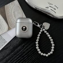 这款时尚的苹果耳机保护套采用独特的银色爱心和花朵设计，并搭配心形手链吊坠。它防震、保护耳机、防尘，同时又时尚美观。适合青少年和年轻人，既可日常使用，也可作为一份别致的礼物。 - 彩色 - 查看 10