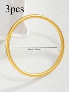 1 pièce Bracelet jonc lisse mat unicolore de 4 mm de diamètre, en ton doré antique. Convient pour superposer et empiler (l'image montre différentes tailles, mais la quantité vendue est de 1 pièce) - Or jaune - Voir 22