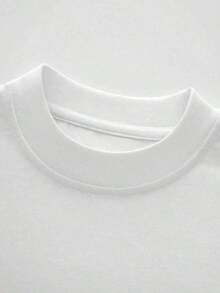 Graphic Symbol Inspired By A Wrestler's Mask That Conveys Strength, Mystery, And Energy, Representing Courage And Competitive Spirit. Men's T-Shirt, 180g Cotton, Comfortable Seams And Fit - 白色 - 查看 11
