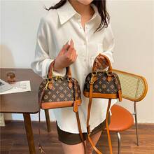 Vintage-Shaped Women's Crossbody Bag, Vintage Print PVC Handbag, Small Shoulder Crossbody Bag, Zipper Closure, Lightweight And Stylish, Suitable Daily Commuting, Parties, And Travel, A European-Style Her. - 大號白色 - 查看 3