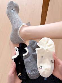 4 Pairs Women Invisible Boat Socks, Multicolor Set Including Black, White And Gray, Cute Floral Pattern, Breathable Knit Fabric, Versatile For Spring/Summer, Ins Style, Girly, Suitable For Home, Work, Party, Sports, School And Holiday Gifts - Multicolor - View 6
