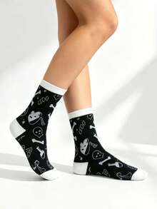 1 Pair Women's Black & White Skull Print Personality Street Fashion Mid-Calf Socks, Suitable For Spring, Summer, All Seasons - Black and White - View 4