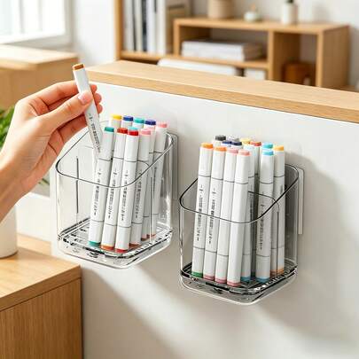 Hộp đựng bút treo tường - Có 3 ngăn riêng biệt và hệ thống thoát nước giúp dễ dàng vệ sinh; Hộp đựng đồ treo tường có vách ngăn tháo rời; Lý tưởng cho văn phòng và phòng học; Được làm từ chất liệu trong suốt, bền chắc.