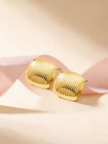 1 par de pendientes elegantes de acero inoxidable con estilo vintage de metal cuadrado y plisado, adecuados para uso diario durante todo el año, regalo para el Día de la Madre - Dorado - Ver 3