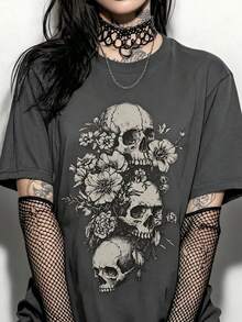 Floral Skull  T-Shirt, Gothic Graphic T-Shirt, Whimsigoth Witchy Clog, Alternat Grunge Goth Shirt, Goth Gift220g Heavyweight 100% Cotton T-Shirt. Butterfly Print. Unisex Sizing. Round Neck Inspirational T-Shirt. Cute And Beautiful Y2K-Inspired Summer Top, Perfect For The Outdoors, Home, Work, Or Street Wear. Casual, Loose-Fitting Everyday T-Shirt. - 深灰色 - 查看 1