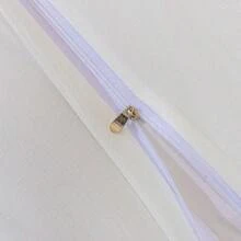 三件套精致3D褶皱被套组，白色雪纺装饰边甜美公主风床上用品套装（1件被套+2件枕套），高密度110克/平方米面料，粉白配色，温馨舒适，适合女孩卧室，可机洗可拆卸，四季皆宜。 - 白色 - 查看 6