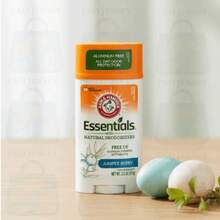 Desodorante natural en barra Arm & Hammer Essentials con aroma a baya de enebro, sin aluminio y 24 horas de protección contra el olor, paquete de 4 unidades de 2.5 Oz - Múltiples aromas - Ver 3