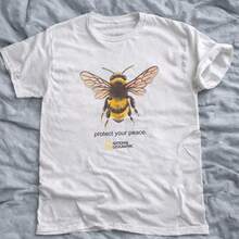 National Geographic Protect Your Peace Bee Graphic T-Shirt S-5XL Unisex - màu đen - Xem 1