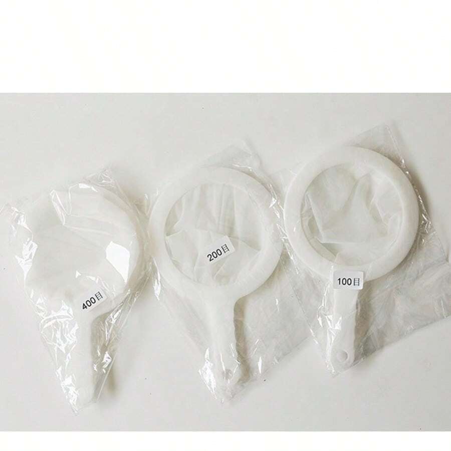 1个多功能过滤网，24*14.5厘米塑料食品过滤套装，带双把手，可用于豆浆过滤、果汁过滤、食品过滤、茶叶过滤，精细尼龙网过滤，符合人体工程学的把手设计，握感舒适，是烘焙和烹饪的理想之选，适用于豆浆、咖啡、果汁等，是厨房必备工具、厨房小工具和厨房配件。 - 彩色 - 查看 1