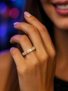 Nhẫn đôi hình tròn đan chéo hai tông màu thời trang, món quà trang sức ý nghĩa cho Ngày Valentine. - Màu vàng - Xem 5