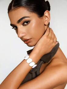 Kryxie 1pc White Simple & Elegant Bracelet, Unique Design Charming Lady Wrist Band, Suitable For Daily Wear And Gifts - White - View 5