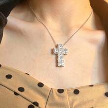 1 pieza Collar con colgante de diseño de cruz de lujo de plata S925 con piedra de circonita brillante, joyería elegante para uso diario, regalo de calidad para un ser querido - Plateado - Ver 5