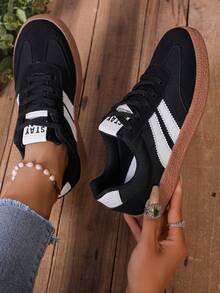 Women's Casual Versatile Leopard Print Accent Sneakers, Fashionable Eye-Catching Comfortable Durable Rubber Soft Sole Sports Shoes, Patchwork Design - Black - View 1