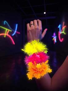7pcs Glow Party Star Bracelets, Luminous Bracelets, Blacklight Reactive Glow Party Favors, Suitable For Singles Party, Wedding, Music Festival, Birthday, Party Supplies - Glow-in-the-dark Bracelet - View 4
