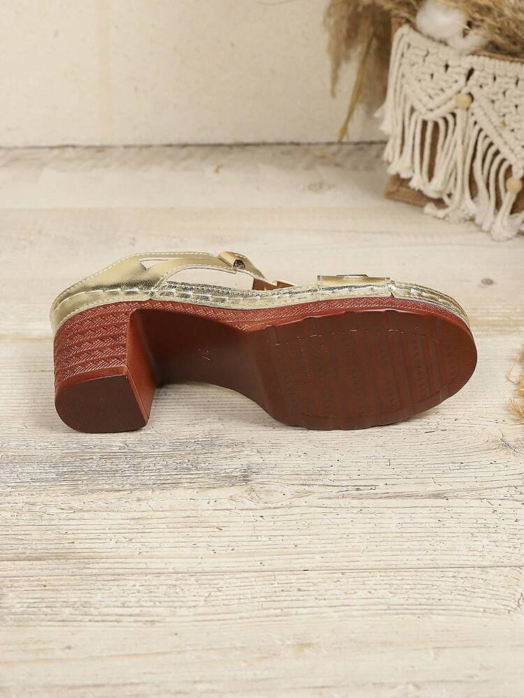 2026 New Luxury Retro Women's Geometric Hollow Rivet Inlaid Chunky Heel Open Toe One-Strap Slides, Versatile Casual High Heel Sandals - Gold - View 7