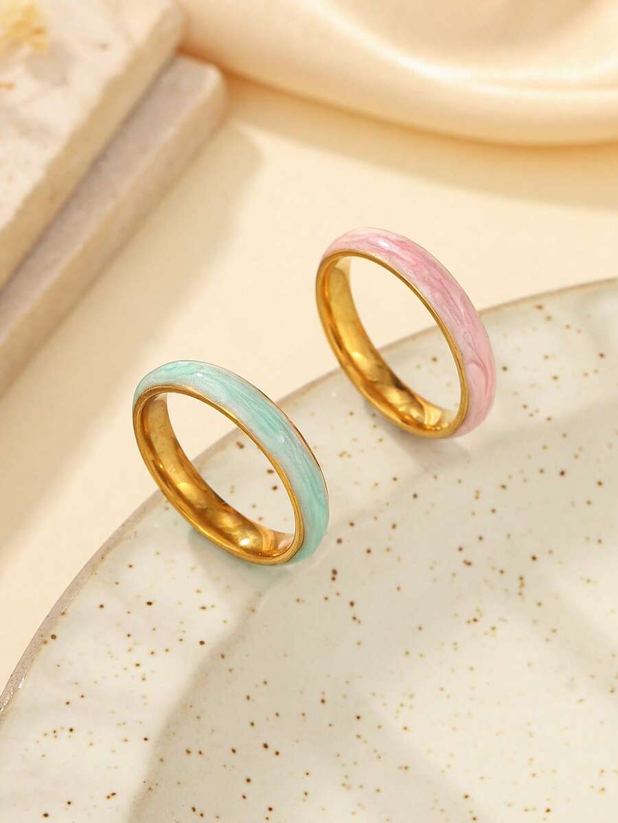 2 chiếc nhẫn thép không gỉ kiểu dáng tối giản màu vàng, được nhúng trong dầu màu hồng và xanh lá cây, thích hợp cho phụ nữ đeo hàng ngày hoặc làm quà tặng. - Vàng - Xem 1