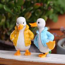 1 set Statue de canard de détente extérieure pour la discussion, figurine animale de scène de jardin extérieur amusante, cadeau soigneusement préparé, canard habillé, décoration de bureau à domicile/accessoire de bonsaï, ornement de canard de jardin, patio, pelouse, artisanat en résine, décoration de Pâques - Doudoune avec housse de canard deux - Voir 8