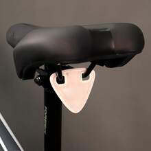 1 miếng dán phản quang cho xe đạp (dùng cho cả nam và nữ), đèn hậu phản quang độ sáng cao, miếng dán cảnh báo khẩn cấp, phản quang sáng, cảnh báo an toàn, dễ nhận thấy vào ban đêm, chống thấm nước và bền, chất liệu phản quang, tối giản và thiết thực, thích hợp cho xe đạp leo núi và xe đạp đường trường khi đi xe vào ban đêm. - Nhiều màu - Xem 8