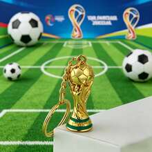 FIFA 2026年世界杯合金钥匙扣，美国/加拿大/墨西哥款，创意球衣设计，足球迷礼物钥匙扣吊坠，节日礼物，球迷礼物，吊坠装饰，世界杯奖杯设计，男友礼物，圣诞节和新年礼物，适合多种场合，分享美好时光 - 彩色 - 查看 3