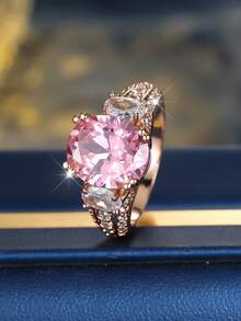 Vanel 1 chiếc nhẫn mạ vàng sang trọng đính đá Cubic Zirconia màu hồng, thiết kế ba viên đá tinh tế, trang sức thời trang, phù hợp để đeo hàng ngày và dự tiệc. - Vàng-Hồng - Xem 2