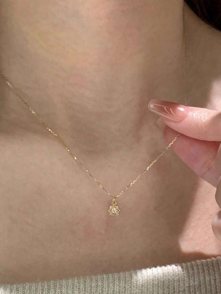 Shescity 1pc Gold-Tone Copper Inlaid Women's Fully Paved Compass Pendant Necklace, Minimalist Luxury Choker - Yellow Gold - View 1