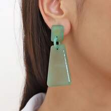 1 Pair Refreshing Mint Green Clip-On Earrings, Suitable For Vacation, Joyful Cloud Design Earrings For Women Without Pierced Ears, Gift - Resin Ear Clips - View 6