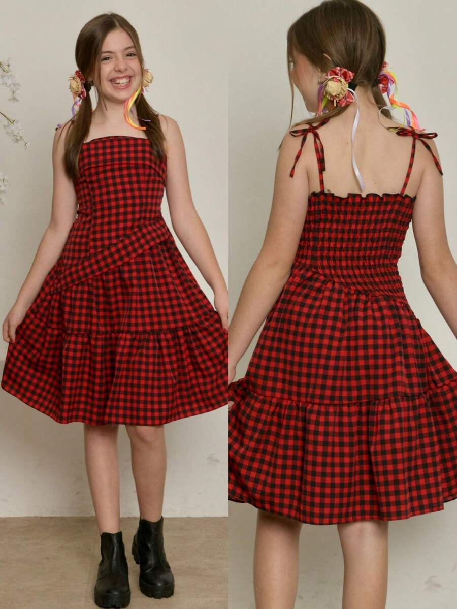 Checkered Dress For June Festivals, Girls, Pre-Teen, Teen, Junior, Children's/Youth Ages 10, 12, 14, 16 Years Old, Straps, Tie Back, Adjustable Elastic, Flared Skirt, Layers, June Festival Look, São João, Children's/Teen Clothing, Modern And Elegant Style, Classic Checkered Dress, Red, Black, Pink, Green, Loose Fit, Comfortable, Wide Skirt, Lightweight Movement, Soft, Breathable Fabric, Perfect Fit, Asymmetrical Dress, Girls, Teenagers, School Wear, Outings, Special Events, Birthdays, Beautiful, Practical, Versatile, Easy To Match With Boots, Sneakers, Sandals, Charming Look, Dress With Ruffle, Layered Hem, Perfect Fit, Elastic Doesn't Tighten, High Quality, Premium Finish, Reinforced Seams, Durable, Children's Clothing, Ideal Gift For Girls 10 To 16 Years Old, Casual Chic Style, Total Comfort - 紅色 - 查看 1