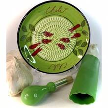 , All - In - One Premium Ceramic Garlic Grater Plate 4 - Piece Set - Green Chili Design, - Garlic, Ginger, Chocolate, And More! - Comes With 5.25 Inch Plate, Peeler, Brush, And Stand - Ớt xanh - Xem 7