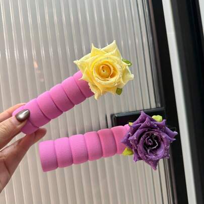 Rose Flower Doorknob Cover, Made Of Realistic Rose Flowers, Decorated With Rose Water, Suitable For Decorating House/Office Doors, Wedding Anniversaries, And More. Features Include Anti-Static, Anti-Collision, Anti-Scratch, And Warmth In Cold Regions.