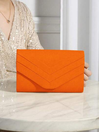 REMANLAND Túi xách dạ hội sang trọng, quyến rũ, thanh lịch, tinh tế, thu hút, sang trọng kín đáo với dây xích kim loại hình vuông bằng nhung, phù hợp cho phụ nữ, các cô gái dự tiệc, cô dâu. Hoàn hảo cho các bữa tiệc, đám cưới, dạ hội, bữa tối. Món quà tuyệt vời dành cho phụ nữ, các bà mẹ, giáo viên, bạn bè, phù dâu.