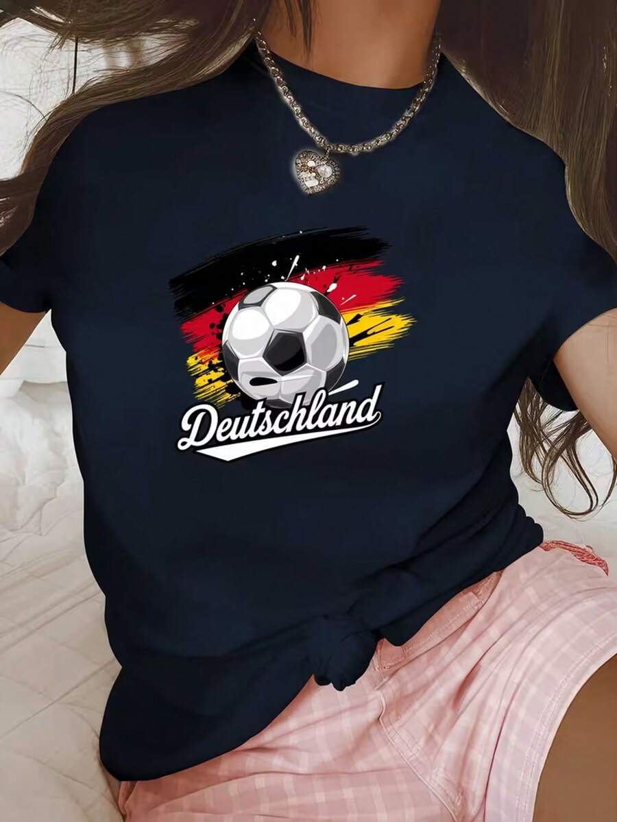 100% pure cotton women's short-sleeve T-shirt, German Deutschland football slogan, T-shirt with printed pattern combining the black, red, and gold brushstroke background of the German flag and football elements, creative gift, comfortable printed T-shirt for women in spring and summer, suitable for German national team matches, fan viewing scenes, a classic symbol of German sports culture, casual wear, fun short-sleeve outfit for commuting and photo atmosphere - Schwarz - Übersicht 1