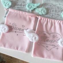 Tas Serut Beludru Kawaii dengan Sayap Malaikat, Dompet Hati Manis Berhiaskan Berlian Imitasi yang Lucu, Tas Penyimpanan Flanel Lembut untuk Kosmetik, Perhiasan, Alat Tulis & Pembungkus Kado - MultiWarna - View 6