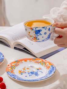 1 Set Hand-Painted Gold Rim Lotus Pattern Blue And White Ceramic Cup And Saucer Set, Unique Classical Asymmetrical Coffee Cup, Fusion Of Chinese And Western Floral Ceramic Cup And Saucer, Suitable For Afternoon Tea, Milk Coffee Cup, Dessert Plate, High-End Gift For Friends, Applicable For Home, Restaurant, Cafe, Gathering - Blue - View 11