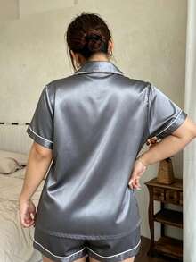 Dreamivo 女士优雅纯色短款真丝睡衣套装 - 短袖纽扣领上衣和裤子，柔软缎面睡衣，可机洗，可外穿 - 霧霾藍 - 查看 2