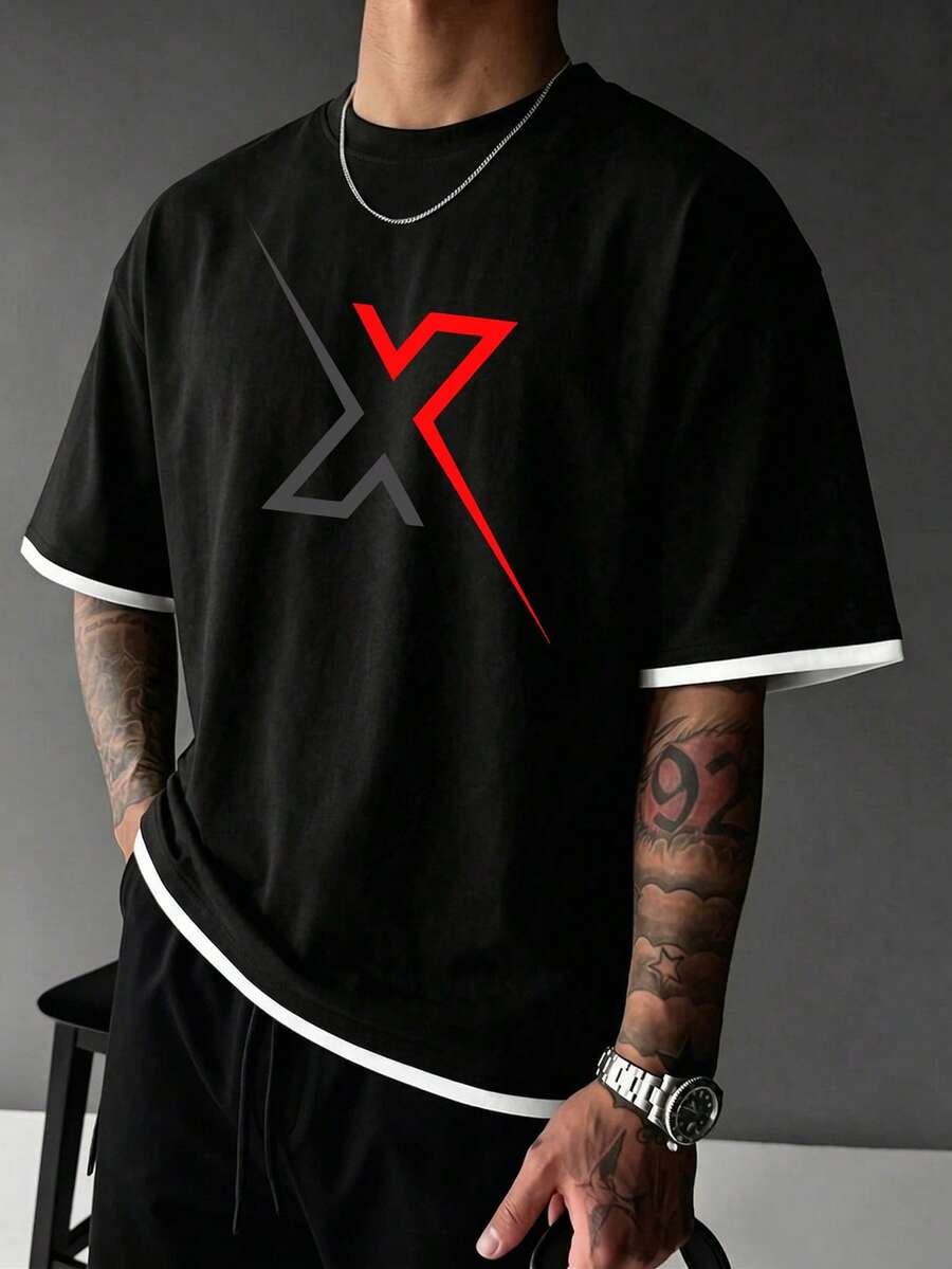 Simple Studio | Nova Chegada Camiseta Casual Masculina com Estampa de Letra de Manga Curta | Adequada para o Verão | Confortável e Respirável | Estilo - Preto - Visão 1