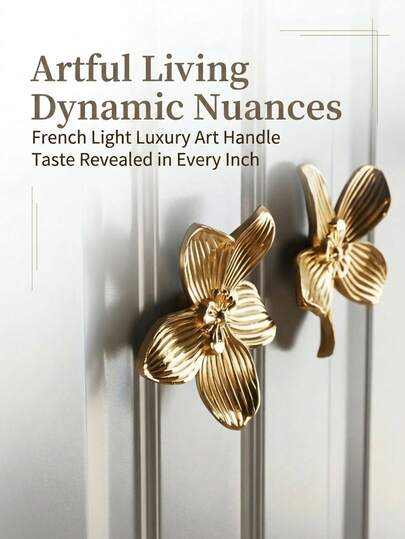 Tay nắm cửa mạ vàng phong cách tối giản hiện đại, thiết kế vỏ tinh gọn, đơn giản và trang nhã, bề mặt nhẵn mịn có vân, được làm từ chất liệu cao cấp, phù hợp với nhà theo phong cách tối giản hiện đại, phong cách Bắc Âu, dễ lắp đặt, bền bỉ, tạo thêm vẻ thời trang và tinh tế cho không gian, giao hàng ngẫu nhiên.