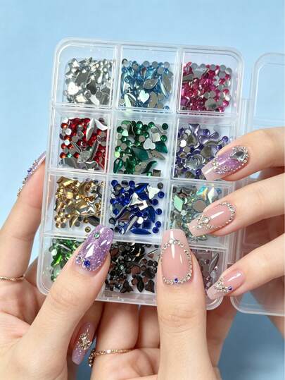 Bộ 12 viên đá pha lê lấp lánh nhiều màu sắc, dạng phẳng, hình dạng khác nhau, thích hợp cho việc trang trí móng tay thủ công DIY, phụ kiện và vật tư làm móng.