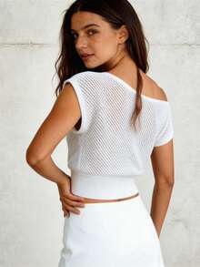 Blusa de punto de manga corta de color liso, estilo casual y moderno para mujer, con un solo hombro descubierto. - Blanco - Ver 4