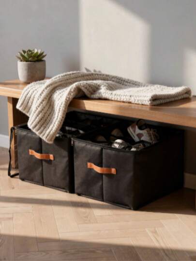 这款鞋盒可折叠，带盖子和透明鞋仓。它是一款多功能收纳盒，也可用于整理衣物和其他杂物。