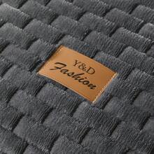VIPMART 1pc Dog Car Seat Cushion, Warm Thickened, Easy To Clean, Durable Polyester Fiber, Suitable For SUV, Sedan And Truck, Back Seat Extension Coverage, Suitable For Winter Driving, Suitable For Large, Medium And Small Pets Cats And Dogs, Anti-Slip Protective Mat - Dark Grey - View 4