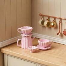 1/12 Scale Alloy Material Miniature Realistic Drip Coffee Pot Set, Pink Coffee Pot, Small Bowl, Cup, Dollhouse Decor, Architectural Diorama Accessory, Photography Prop - Pink - View 1