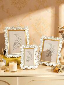 1pc Vintage Photo Frame, Elegant Classic White Frame, Suitable For Desktop Or Wall Hanging, Floral Decor Pattern, Retro Home Decor, Vintage Gallery Art (Random Photo Paper Included) - 1 - View 3