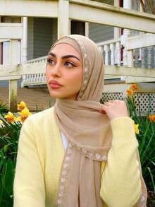 Lenço feminino de chiffon com bordado de rosas, ideal para proteção solar, hijab, leve, respirável e versátil, disponível em diversas cores. Multifuncional, perfeito para uso diário em todas as estações, essencial para viagens e também como toalha de praia. - Multicolorido - Ver 2